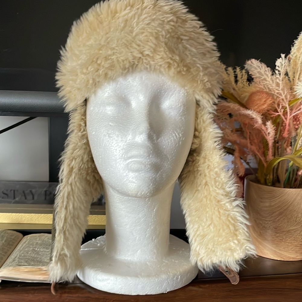 Pilot hat